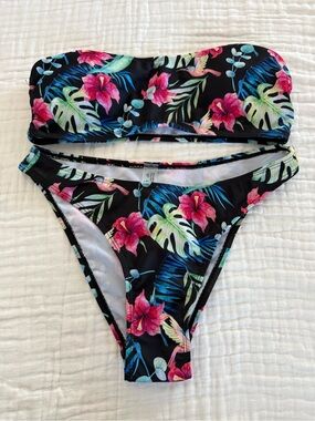 NWOT MICA Bandeau Bikini Set Size Small